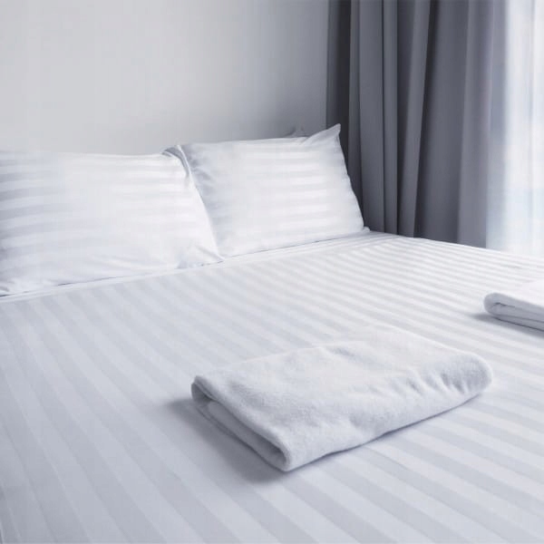 Poszewka na poduszkę 50x70 Hotelowa Adamaszek Pasek 10mm biała