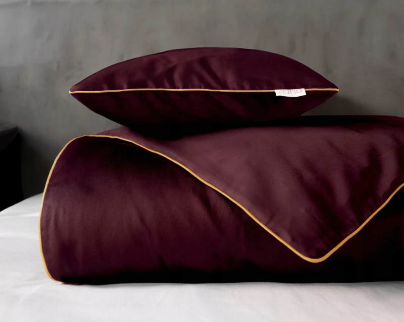 Pościel GŁADKA MAKOSATYNA kołdra 160cmx200cm +2x poduszka 70cmx80cm BURGUND