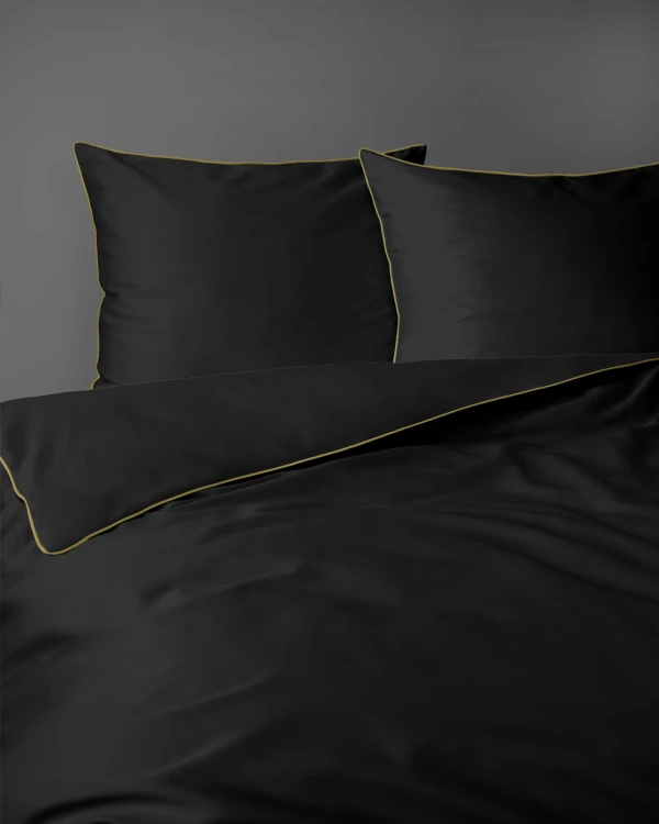 BLACK_03.jpg